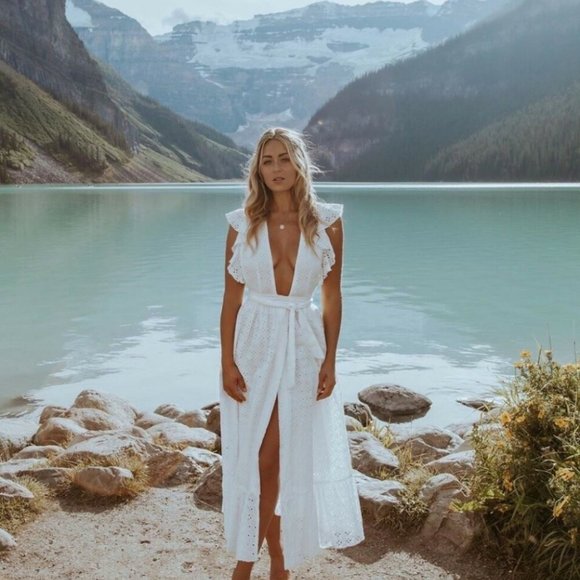 MAJORELLE Mistwood White Broderie Wrap Midi Dress RRP$375 - Picture 3 of 11